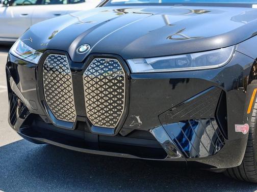 2025 BMW iX xDrive50