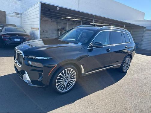 2023 BMW X7 xDrive40i