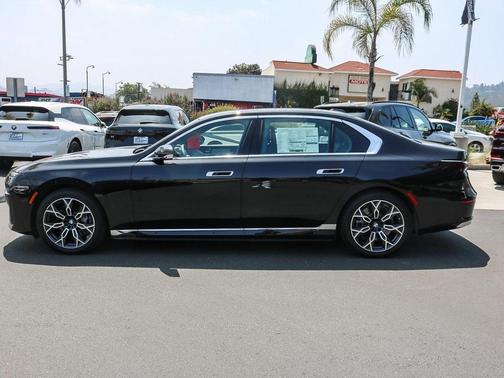 2025 BMW i7 xDrive60
