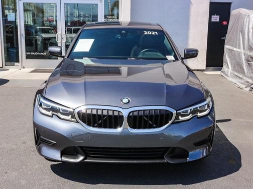 2021 BMW 330 i