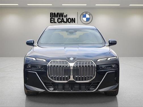 2025 BMW 740 i xDrive