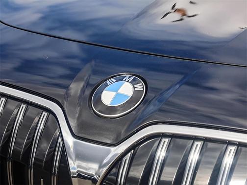 2025 BMW 740 i xDrive