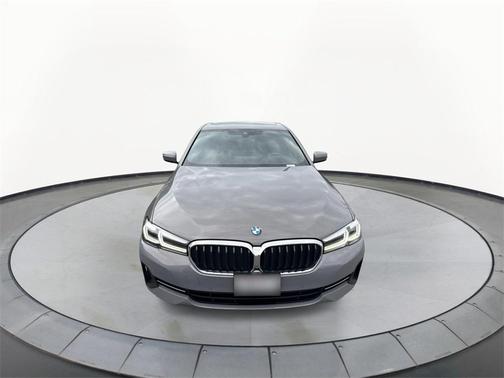 2022 BMW 530 i