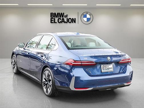 2025 BMW i5 eDrive40