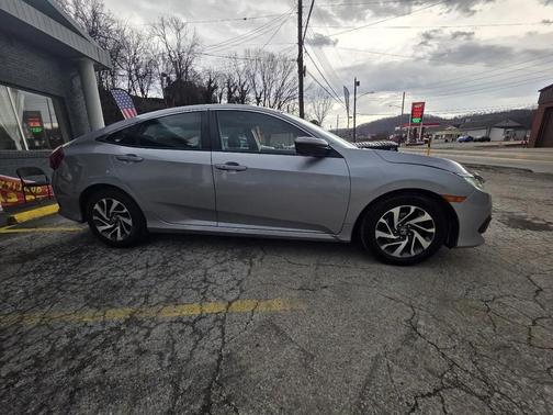 Lunar Silver Metallic 2018 Honda Civic EX