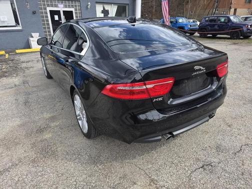 Black 2019 Jaguar XE 25t Premium