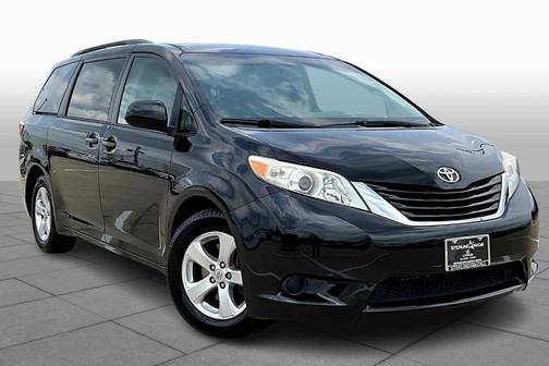 2016 Toyota Sienna LE