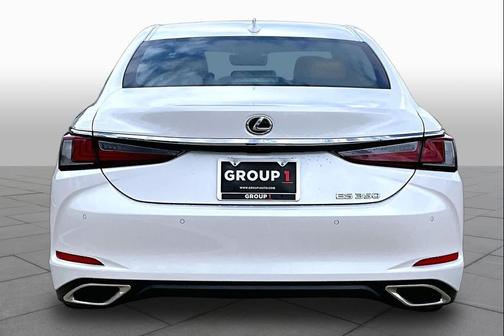 Eminent White Pearl 2025 Lexus ES 350 Base