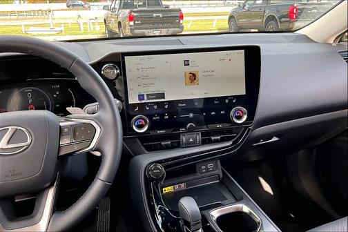 2025 Lexus NX 350h Premium