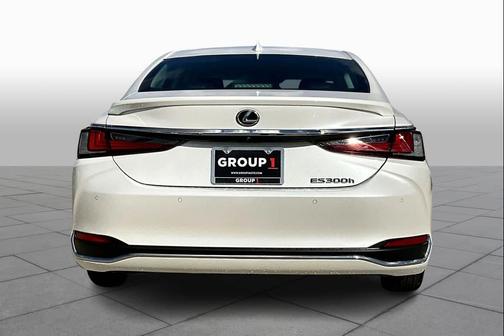 2025 Lexus ES 300h Base