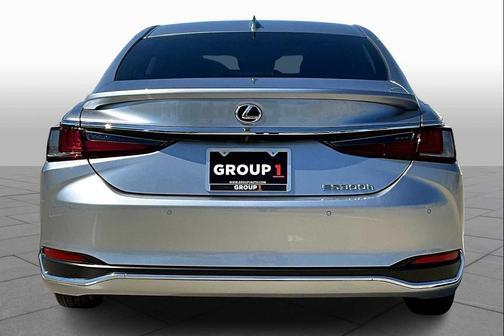 2024 Lexus ES 300h Ultra Luxury