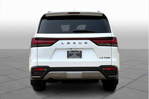 2025 Lexus LX 700h Luxury