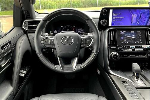 2025 Lexus LX 700h Luxury