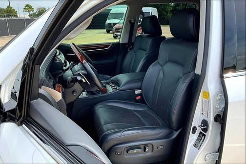 2021 Lexus LX 570 Three-Row