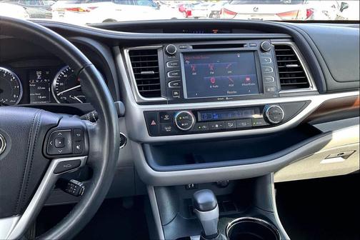 2014 Toyota Highlander Limited Platinum
