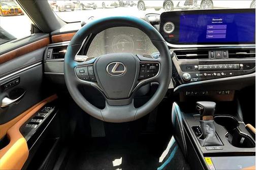 2025 Lexus ES 300h Base