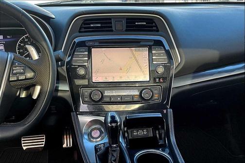 2022 Nissan Maxima SR Xtronic CVT