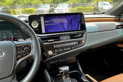 2023 Lexus ES 250