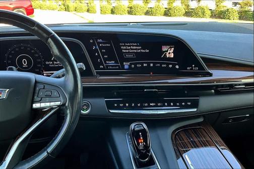 2022 Cadillac Escalade Premium Luxury
