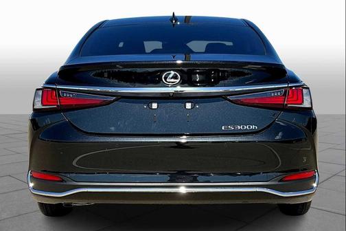 2025 Lexus ES 300h Base