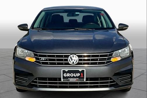 2017 Volkswagen Passat 1.8T R-Line w/Comfort