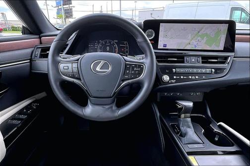 Eminent White Pearl 2025 Lexus ES 350 Base