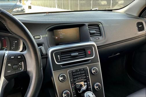 2015 Volvo S60 T5 Premier Plus