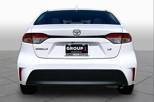 Ice Cap 2024 Toyota Corolla LE