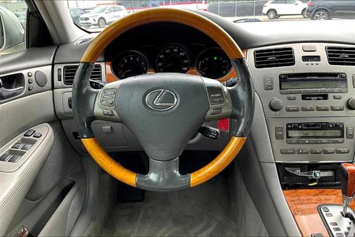 2005 Lexus ES 330 Base (A5)