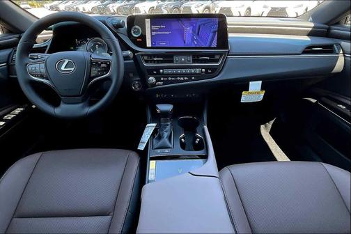 2025 Lexus ES 300h Base