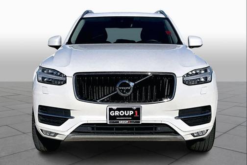 2016 Volvo XC90 T6 Momentum
