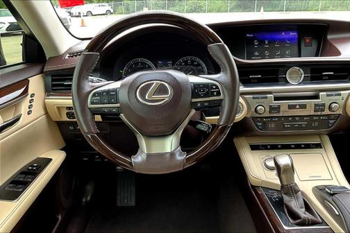 2017 Lexus ES 350 Base
