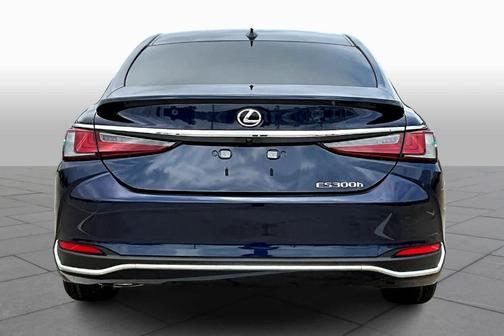 2025 Lexus ES 300h Ultra Luxury