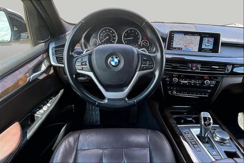 Mineral White Metallic 2018 BMW X5 sDrive35i
