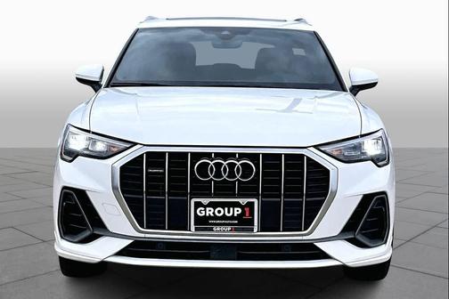 2022 Audi Q3 45 S line Premium