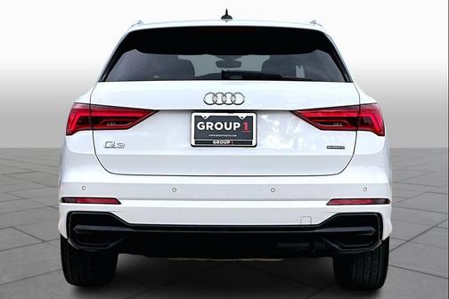 2022 Audi Q3 45 S line Premium