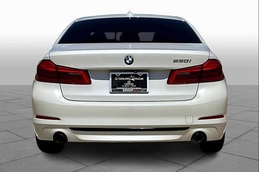 2018 BMW 530 530i