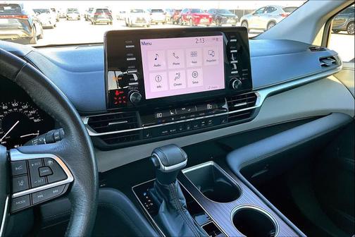 2023 Toyota Sienna XLE