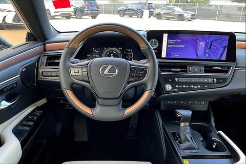 2025 Lexus ES 300h Ultra Luxury