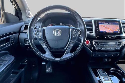 Crystal Black Pearl 2016 Honda Pilot Touring