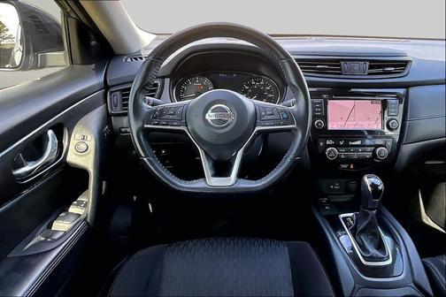 Gun Metallic 2019 Nissan Rogue SV