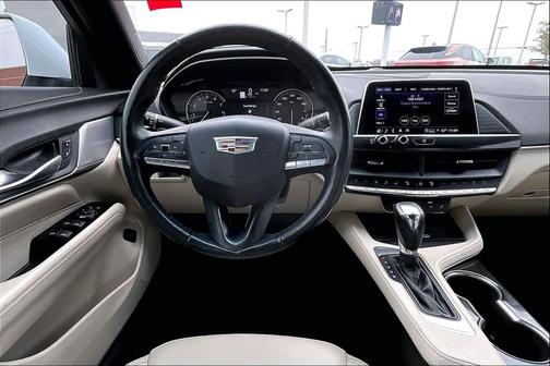 2022 Cadillac CT4 Luxury