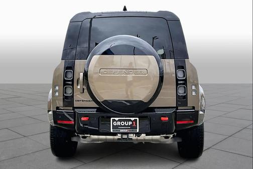 2025 Land Rover Defender 110 P400 X