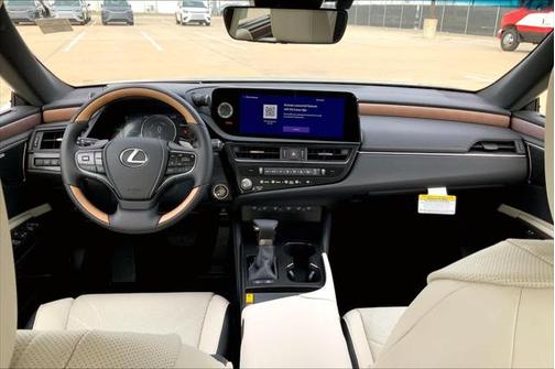 2025 Lexus ES 300h Ultra Luxury