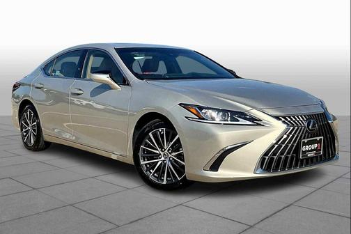 2025 Lexus ES 300h Base