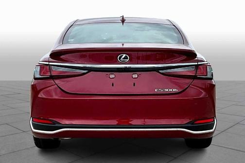 2025 Lexus ES 300h Base