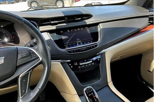 2017 Cadillac XT5 Premium Luxury