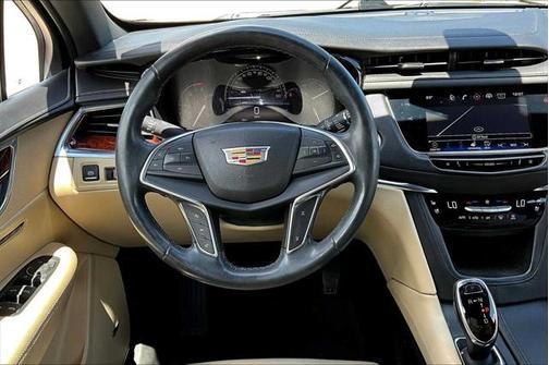 2017 Cadillac XT5 Premium Luxury