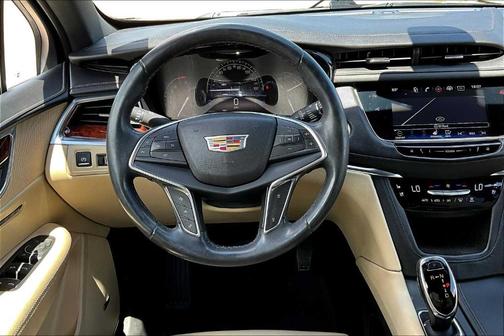 2017 Cadillac XT5 Premium Luxury
