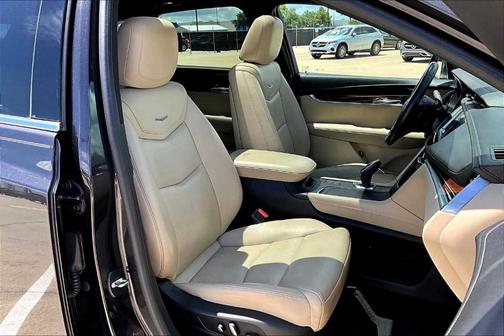 2017 Cadillac XT5 Premium Luxury